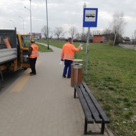 powiększ zdjęcie: Dezynfekcja przystanków i autobusów