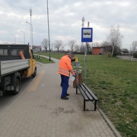 powiększ zdjęcie: Dezynfekcja przystanków i autobusów