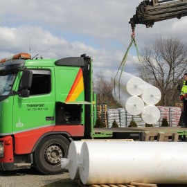 powiększ zdjęcie: 20 tys. fartuchów ochronnych dla szpitala i 350 kombinezonów dla ratowników od miasta