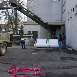 powiększ zdjęcie: 20 tys. fartuchów ochronnych dla szpitala i 350 kombinezonów dla ratowników od miasta