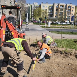 powiększ zdjęcie: Na osiedlu Piekary powstają nowe ścieżki rowerowe