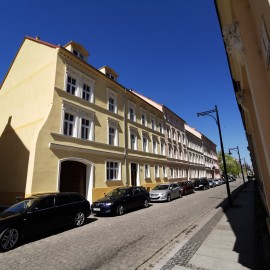 powiększ zdjęcie: Kolejne kamienice na ul. Henryka Pobożnego odzyskały blask