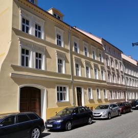 powiększ zdjęcie: Kolejne kamienice na ul. Henryka Pobożnego odzyskały blask