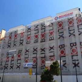 Rośnie nowa, piękna kamienica na dawnym Manhattanie