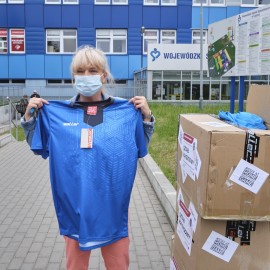 powiększ zdjęcie: Pamiętamy i pomagamy naszemu szpitalowi