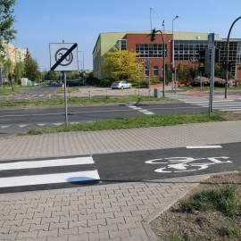powiększ zdjęcie: Na osiedlu Piekary mamy już nowe ścieżki rowerowe