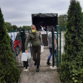 powiększ zdjęcie: Dar od wojewody dla mieszkańców Legnicy