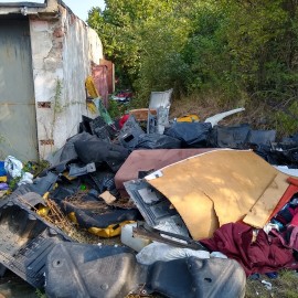 powiększ zdjęcie: Miasto szuka partnera do likwidacji dzikich wysypisk