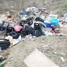 powiększ zdjęcie: Miasto szuka partnera do likwidacji dzikich wysypisk