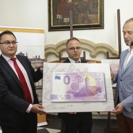 Zamek Piastowski z florenem na wyjątkowym banknocie poświęconym Legnicy