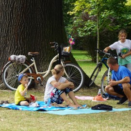 Świetnie bawiliśmy się w parku Miejskim podczas letniego leniuchowania