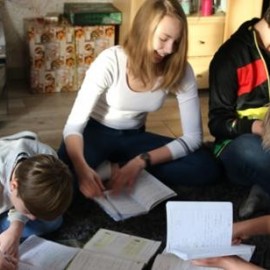 300 zł na wyprawkę szkolną. Można też składać wnioski papierowe