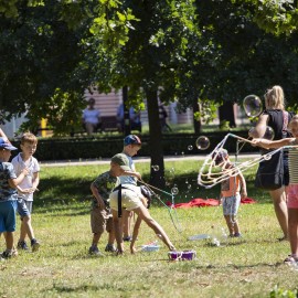 powiększ zdjęcie: PoLEŃ się latem. Legniczanie coraz bardziej to lubią