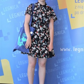 powiększ zdjęcie: Zdolna legniczanka już w drodze do Hong Kongu