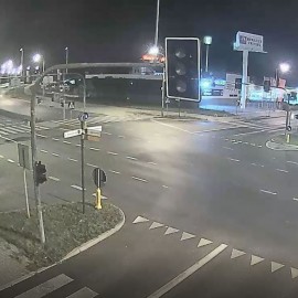 Rozbił sygnalizację na skrzyżowaniu i uciekł. Straty ok. 20 tysięcy zł