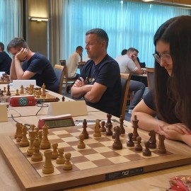 powiększ zdjęcie: Ekstraliga szachowa. Pierwsze zwycięstwo KSz Miedź Legnica