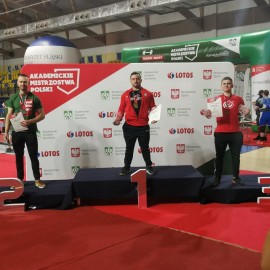 Kolejny medal studenta PWSZ Sebastiana Sądeja w trójboju siłowym. Gratulujemy