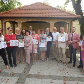 Legnicka szkoła dla rodziców. Rozdano pierwsze certyfikaty