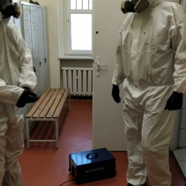 powiększ zdjęcie: Strażnicy miejscy dbają o bezpieczeństwo w czasie pandemii
