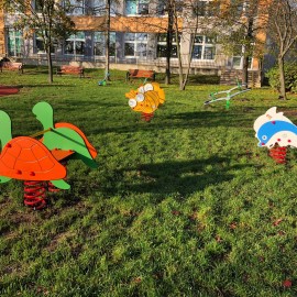 powiększ zdjęcie: LBO 2020. Na Koperniku powstał kolejny piękny plac zabaw