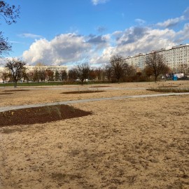 powiększ zdjęcie: LBO 2020. Przy ul. Horyzontalnej powstał piękny eko-skwer