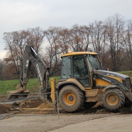powiększ zdjęcie: Trwa modernizacja wejścia do parku Miejskiego. Zobacz co już zrobiono