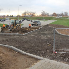 powiększ zdjęcie: Trwa modernizacja wejścia do parku Miejskiego. Zobacz co już zrobiono