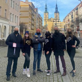 Legnica zatańczyła dla wolontariuszy. Oglądaliśmy to w sieci!
