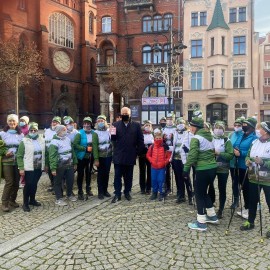 powiększ zdjęcie: Legnica zatańczyła dla wolontariuszy. Oglądaliśmy to w sieci!