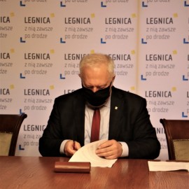 powiększ zdjęcie: Rozpoczynamy projektowanie obwodnicy Legnicy. Umowa z projektantem podpisana
