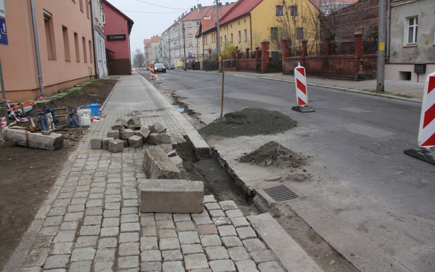 LBO 2020. Przebudowa chodnika przy ul. Działkowej. Zobacz jak przebiegają prace