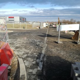 powiększ zdjęcie: Powstaje droga łącząca teren inwestycyjny z obwodnicą zachodnią