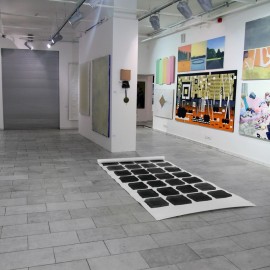 Zapraszamy do Galerii Sztuki na emocjonalną wystawę. W sieci i na żywo