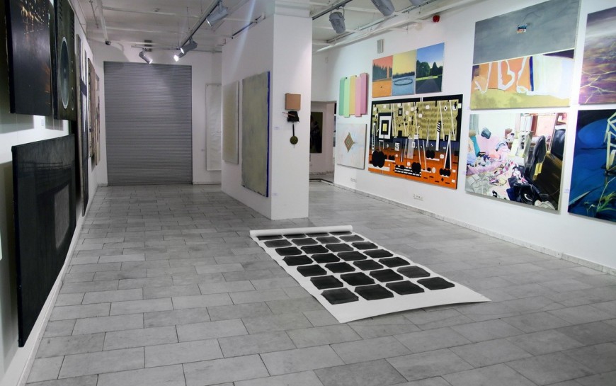 Zapraszamy do Galerii Sztuki na emocjonalną wystawę. W sieci i na żywo