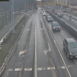 Drogowcy usuwają zimowe ubytki w jezdniach