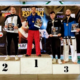 powiększ zdjęcie: Świetny występ legnickich taekwendoków na Grand Prix Polski. Gratulujemy