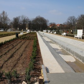 powiększ zdjęcie: Zobacz jak przebiega rewitalizacja fontann w parku Miejskim