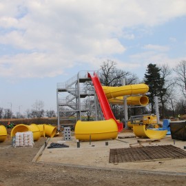 powiększ zdjęcie: Legnicki Park Wodny AquaFun. Powstaje nowoczesne i pełne atrakcji kąpielisko