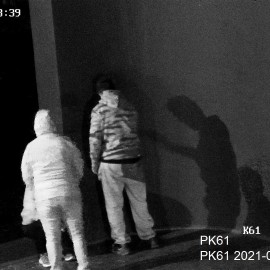powiększ zdjęcie: Kolejni wandale niszczący muszlę koncertową zatrzymani dzięki monitoringowi