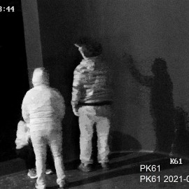 powiększ zdjęcie: Kolejni wandale niszczący muszlę koncertową zatrzymani dzięki monitoringowi