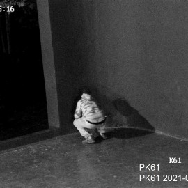 powiększ zdjęcie: Kolejni wandale niszczący muszlę koncertową zatrzymani dzięki monitoringowi