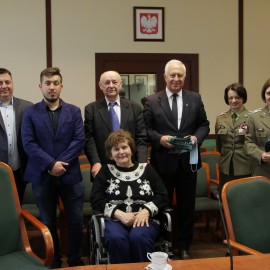 powiększ zdjęcie: Prezydent uczcił Dzień Weterana