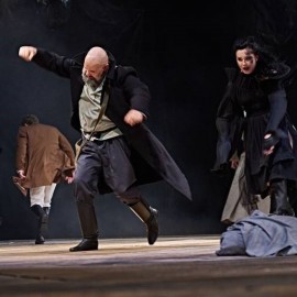 Rzeź w Teatrze Modrzejewskiej. Obejrzyj spektakl, który przekracza granice