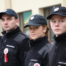 Specjalistyczne wyposażenie wojskowe dla VII LO. Sprzęt wart ponad sto tysięcy