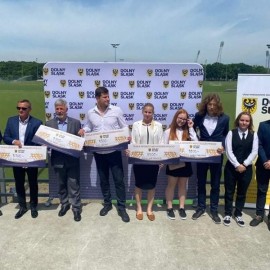 powiększ zdjęcie: Dolnośląska Gala Sportu Młodzieżowego. Uhonorowano Legnicki Klub Taekwon-do