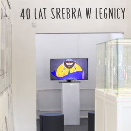 powiększ zdjęcie: W kolejny piątek po wystawach oprowadzają nas „srebrni” kuratorzy