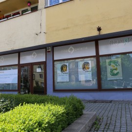powiększ zdjęcie: W kolejny piątek po wystawach oprowadzają nas „srebrni” kuratorzy