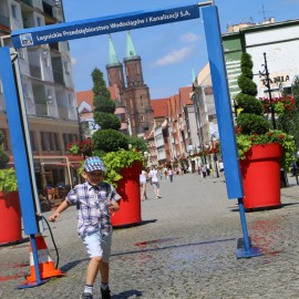 powiększ zdjęcie: Dla ochłody kurtyny wodne z naszych wodociągów