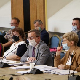 powiększ zdjęcie: Wotum zaufania i absolutorium dla Tadeusza Krzakowskiego. Budżet za 2020 rok przyjęty