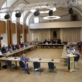 powiększ zdjęcie: Wotum zaufania i absolutorium dla Tadeusza Krzakowskiego. Budżet za 2020 rok przyjęty